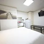 Inn The City Business Hotel