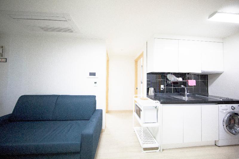 The Business Apartment *