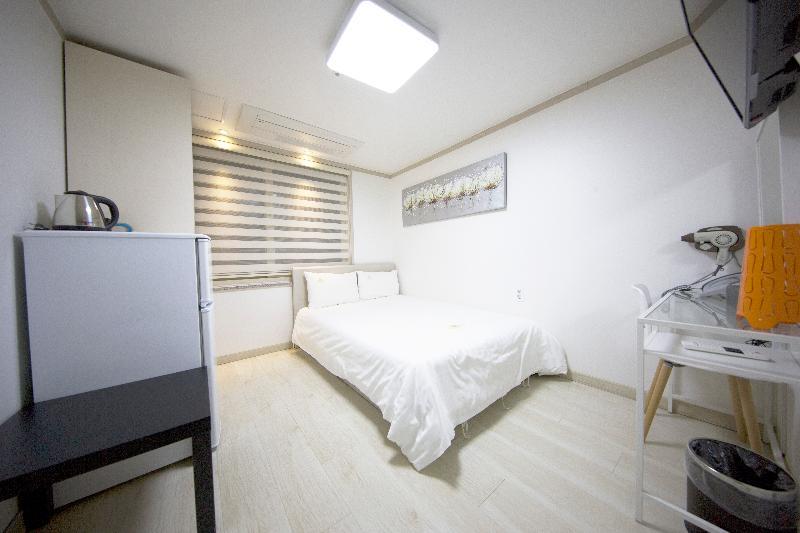 The Business Apartment